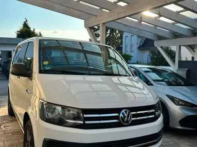 Gebraucht VW Multivan Edition 150 PS (110 kW) 2017 Weiß Van / Kleinbus