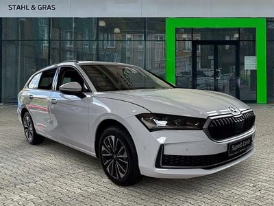 Weiss Neu 2025 Skoda Superb Selection Kombi | 44.990 € (Fairer Preis)