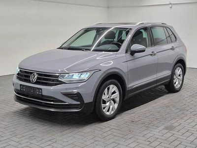 Gebraucht VW Tiguan Active 131 PS (96 kW) 2021 Mondsteingrau SUV