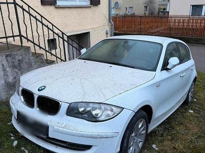 Gebraucht BMW 316 122 PS (89 kW) 2010 Weiß Limousine