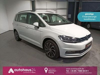 Gebraucht VW Touran Highline 150 PS (110 kW) 2022 Weiß Van / Kleinbus