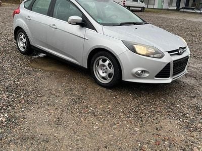 Second-hand Ford Focus 125 CP (91 kW) 2012 Argintiu Berlinǎ