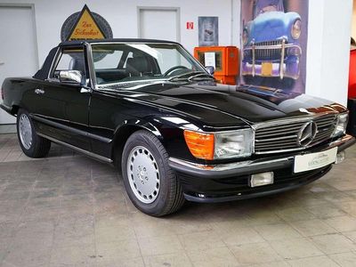 Schwarz Gebraucht 1987 Mercedes 560 Cabrio | 29.990 €