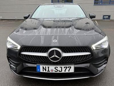 Gebraucht Mercedes CLA180 AMG line 136 PS (100 kW) 2023 Schwarz Limousine