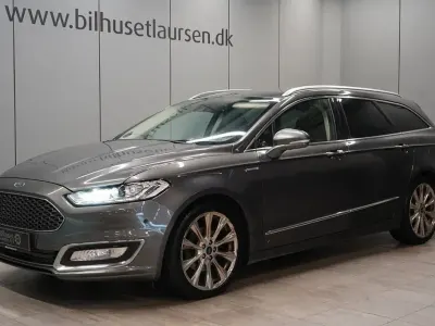 Gebraucht Ford Mondeo Vignale 179 PS (131 kW) 2018 Silber Limousine