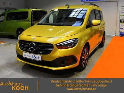 Lackfarbe limonitgelb metallic Gebraucht 2023 Mercedes 180 Style Limousine | 41.980 €