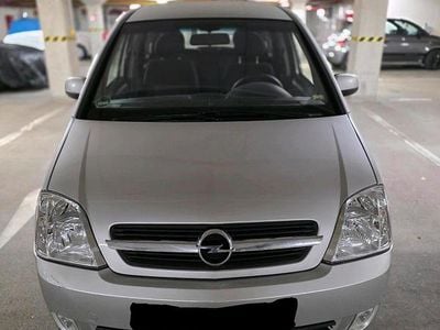 Używany Opel Meriva Edition 100 KM (73 kW) 2005 Srebrny Minivan