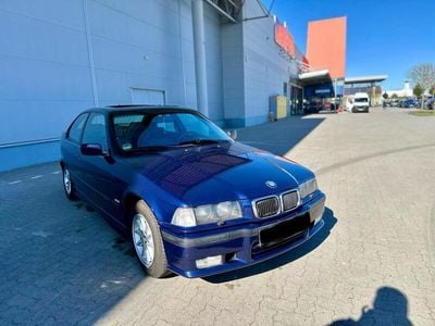 BMW 323 Compact