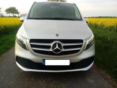 Gebraucht Mercedes V220 Edition 163 PS (119 kW) 2019 Silber Van / Kleinbus