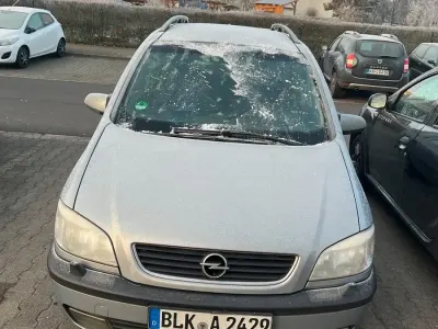 Gebraucht Opel Zafira 115 PS (84 kW) 1999 Silber Van / Kleinbus