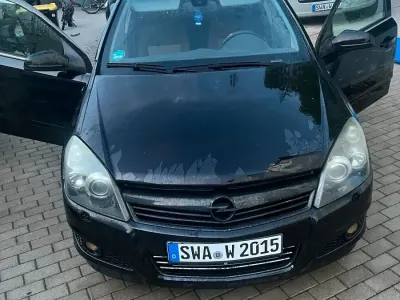 Gebraucht Opel Astra 125 PS (91 kW) 2009 Schwarz Kombi