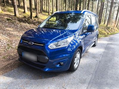 Usata Ford Tourneo Titanium 120 CV (88 kW) 2017 Blu Monovolume