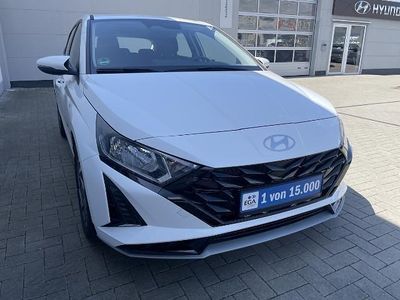 Weiß Gebraucht 2024 Hyundai i20 Trend Limousine | 24.900 € (Teuer)