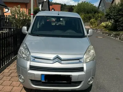 Gebraucht Citroën Berlingo 110 PS (80 kW) 2011 Silber Van / Kleinbus