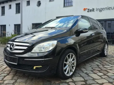 Używany Mercedes B200 193 KM (141 kW) 2007 Czarny Minivan