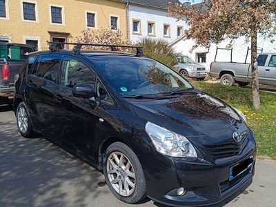 Gebraucht Toyota Verso 126 PS (92 kW) 2013 Schwarz Van / Kleinbus