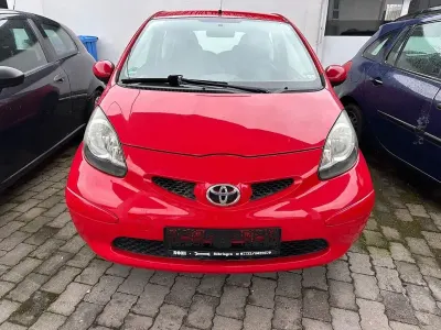 Brugt Toyota Aygo Basis 68 HK (50 kW) 2006 Rød Hatchback