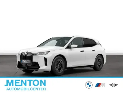 Gebraucht BMW iX 300 kW (408 PS) 2025 Weiß SUV