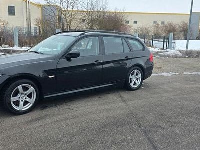 Schwarz Gebraucht 2009 BMW 320 Kombi | 4.390 € (Guter Preis)