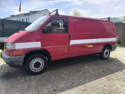 Gebraucht VW Transporter 75 PS (55 kW) 2000 Rot Van