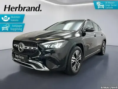 Gebraucht Mercedes GLA200 Progressive 163 PS (119 kW) 2025 Metalliclack kosmosschwarz SUV