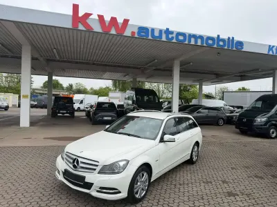 Gebraucht Mercedes C180 156 PS (114 kW) 2012 Weiß Kombi