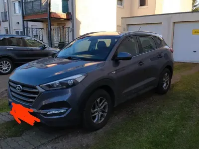 Gebraucht Hyundai Tucson 116 PS (85 kW) 2016 Grau SUV
