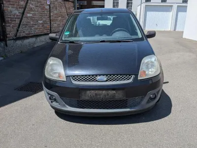Gebraucht Ford Fiesta 81 PS (59 kW) 2009 Kleinwagen