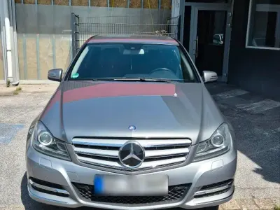 Gebraucht Mercedes C200 184 PS (135 kW) 2012 Grau Limousine
