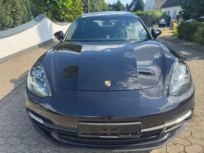 Gebraucht Porsche Panamera 4S Sport 441 PS (324 kW) 2020 Tiefschwarzmetallic Kleinwagen