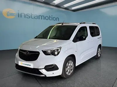 Gebraucht Opel Combo Life Ultimate 131 PS (96 kW) 2023 Weiß Van / Kleinbus