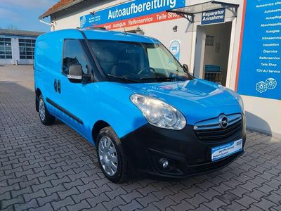 Gebraucht Opel Combo Edition 120 PS (88 kW) 2015 Blau Van / Kleinbus