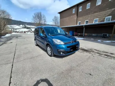 Used Citroën Berlingo Feel 99 HP (72 kW) 2016 Blue Minivan