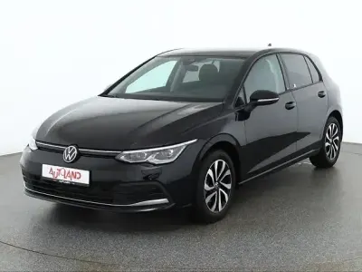 Gebraucht VW Golf VIII Active 150 PS (110 kW) 2023 Schwarz Limousine