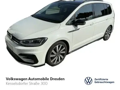 Gebraucht VW Touran Highline 150 PS (110 kW) 2022 Weiß Van / Kleinbus