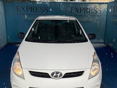 Weiß Gebraucht 2011 Hyundai i20 Comfort Kleinwagen | 1.999 €