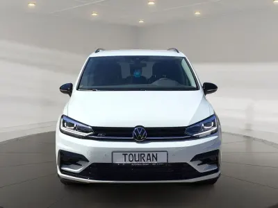 Gebraucht VW Touran Highline 150 PS (110 kW) 2026 Weiß Van / Kleinbus
