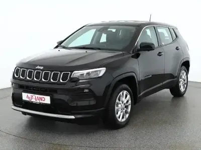 Gebraucht Jeep Compass Altitude 131 PS (96 kW) 2024 Black clear coat metallic SUV