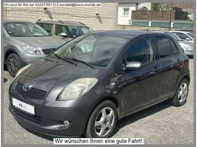 Gebraucht Toyota Yaris Travel 87 PS (63 kW) 2008 Grau Kleinwagen