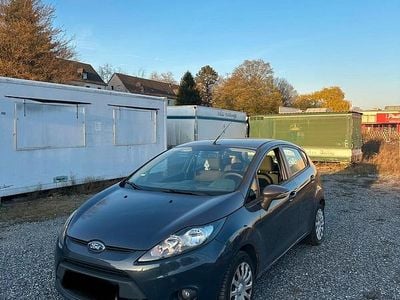 Gebraucht Ford Fiesta Trend 83 PS (61 kW) 2011 Grau Kleinwagen