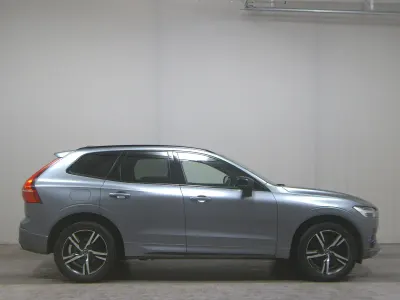 Begagnad Volvo XC60 R-Design 197 HK (144 kW) 2020 Grå SUV