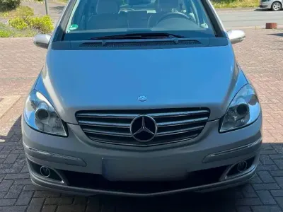 Gebraucht Mercedes B170 116 PS (85 kW) 2006 Silber Van / Kleinbus