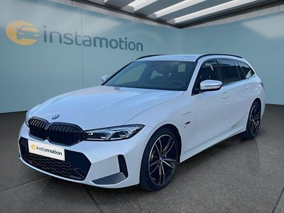 Weiß Gebraucht 2023 BMW 330e M Sport Kombi | 37.900 € (Guter Preis)