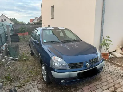 Używany Renault Clio II 2006 Niebieski Sedan/Limuzyna