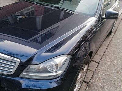 Gebraucht Mercedes C180 Avantgarde 120 PS (88 kW) 2014 Blau Kombi