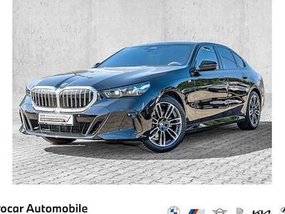 Schwarz Gebraucht 2024 BMW 520 Comfort Edition Limousine | 47.480 € (Fairer Preis)