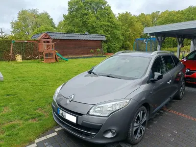 Używany Renault Mégane GrandTour Bose Edition 131 KM (96 kW) 2011 Szary Kombi