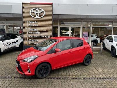 Vulcanorot Gebraucht 2018 Toyota Yaris Team Kleinwagen | 13.330 € (Fairer Preis)