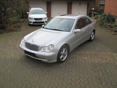Silber Gebraucht 2003 Mercedes C180 Avantgarde Limousine | 2.450 € (Teuer)