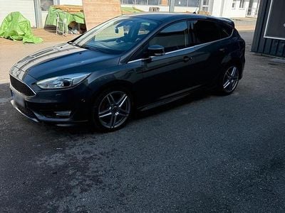 Gebraucht Ford Focus Titanium 150 PS (110 kW) 2015 Grau Kleinwagen